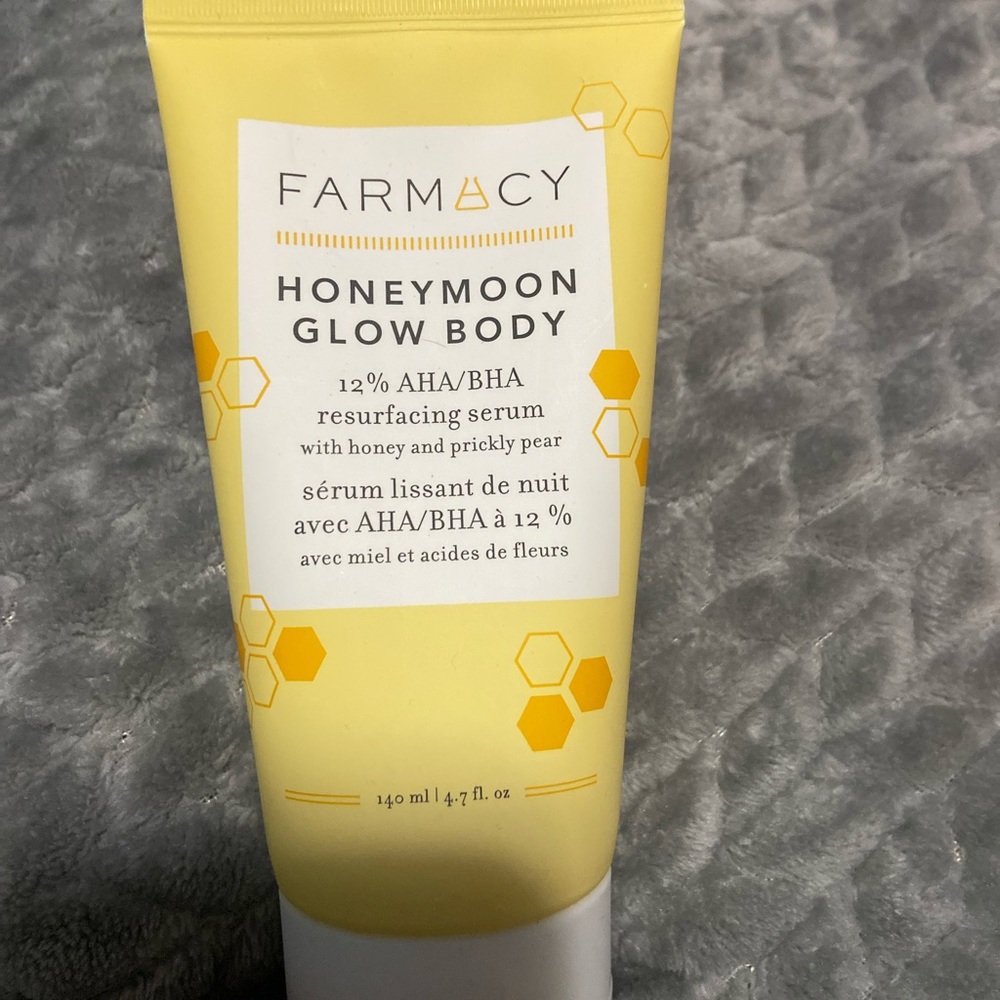 Farmacy honeymoon glow body